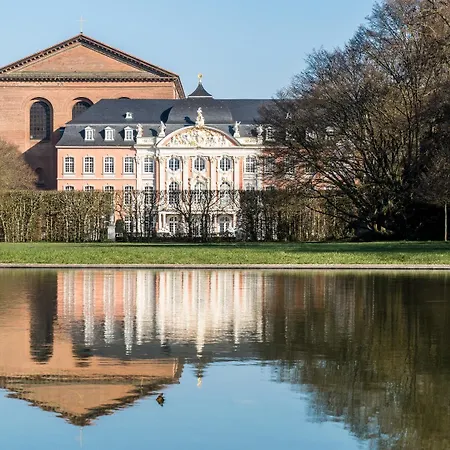 Haus Am Berg 2*
