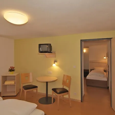 Haus Am Berg Отель