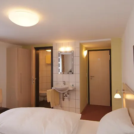 Haus Am Berg Отель 2*